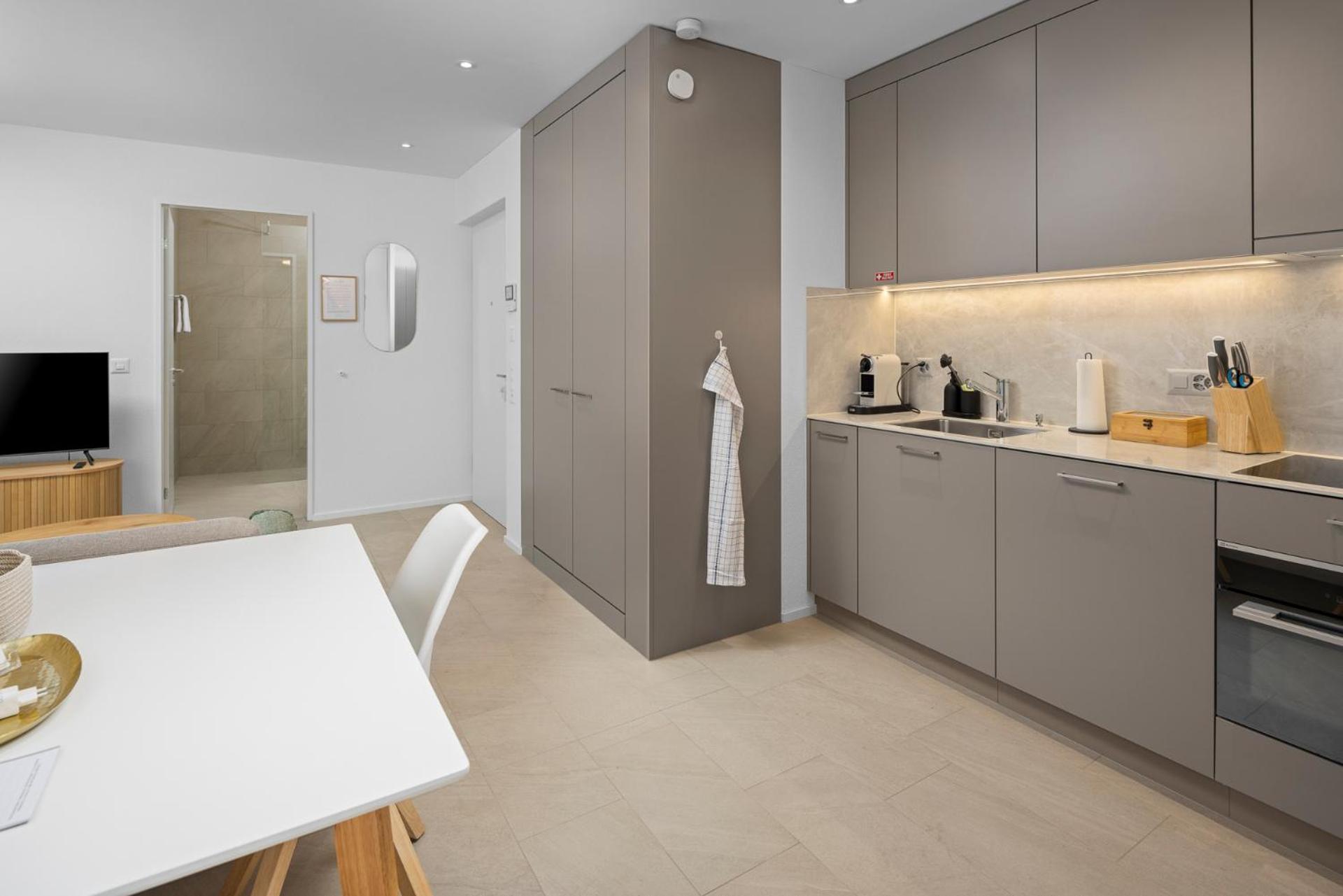 Stayy Flagship Limmattal - Contactless Check-In Schlieren Exterior foto